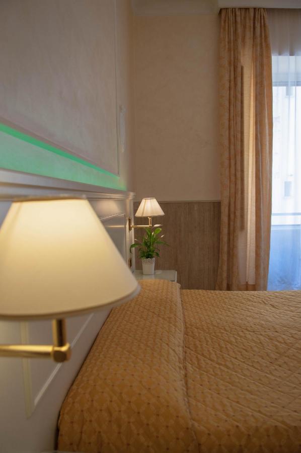 רומא Hotel Palladium Palace מראה חיצוני תמונה