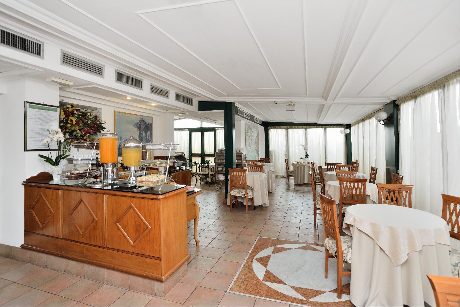 רומא Hotel Palladium Palace מראה חיצוני תמונה